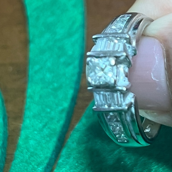 Elegant platinum/white gold Woman Ring - Picture 8 of 8